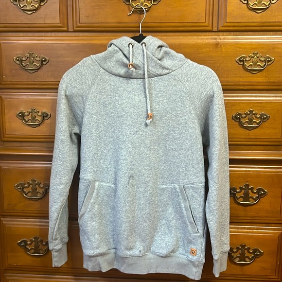 Tentree Hooded Sweater - Gray. Sustainable brand. - Picture 1 of 2